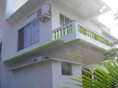 The Crib Hotel Morjim Exteriér fotografie